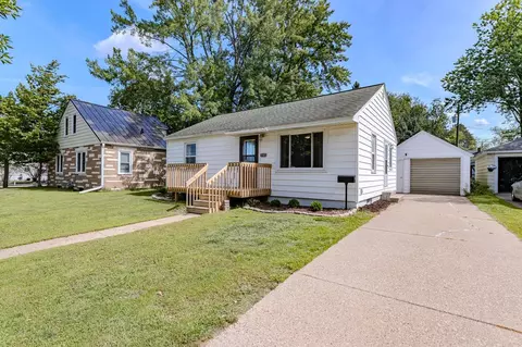 905 S 12th Ave, Wausau, WI 54401