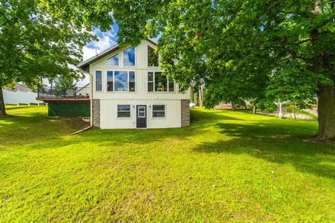 Exterior - 41 Lake Dr, Gresham, WI 54128 photo 13 of 19