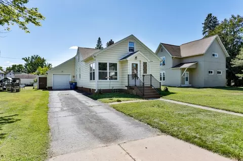 1007 E 7th St, Merrill, WI 54452