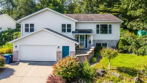 1618 E Bos Creek Dr, Wausau, WI 54401