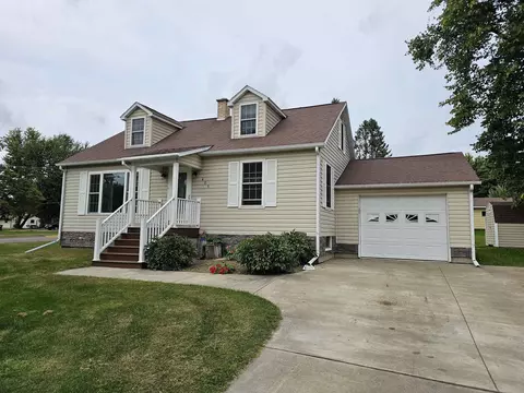 405 E Pine St, Medford, WI 54451