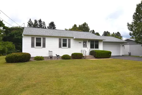 151664 Robin Ln, Wausau, WI 54401
