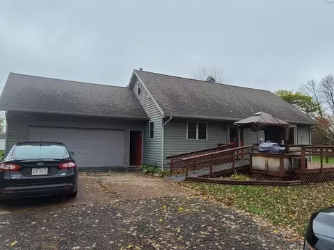151 N 4th St, Dorchester, WI 54425
