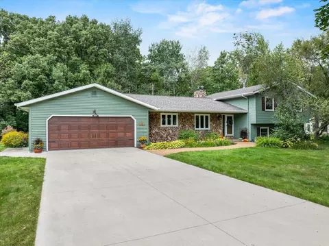 422 Meadow Ln, Marshfield, WI 54449