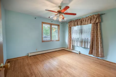Bedroom - 1850 Grand Ave, Schofield, WI 54476 photo 4 of 11
