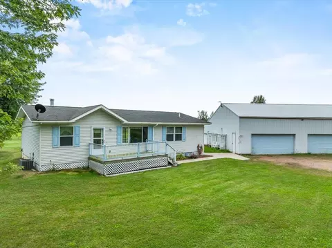 7631 Bluff Dr, Arpin, WI 54410