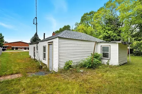 300 S West St, Plainfield, WI 54966