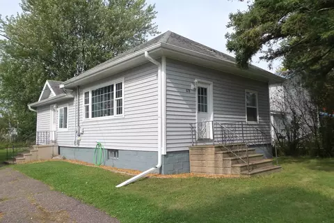 529 N 2nd St, Medford, WI 54451