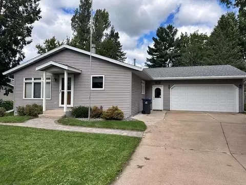 1211 E 14th St, Marshfield, WI 54449