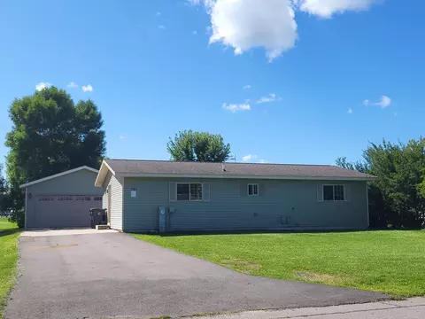 701 E Hemlock St, Spencer, WI 54479