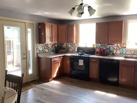 Kitchen - 236934 Eau Claire River Rd, Aniwa, WI 54408 photo 1 of 2