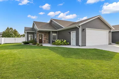 37 Angelo Ct, Stevens Point, WI 54481 photo 2