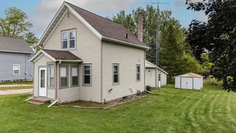 275 S Main St, Iola, WI 54945 photo 10