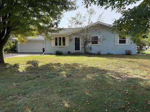 1017 Gardner Park Rd, Kronenwetter, WI 54455