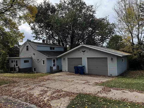 2410 N 8th St, Wausau, WI 54403