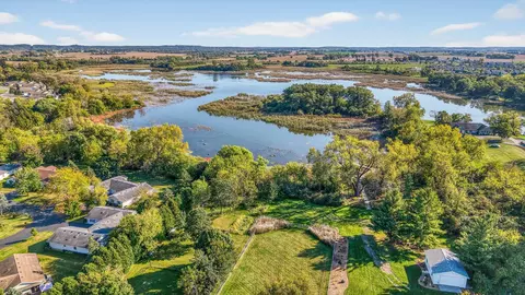 637 E Clay St, Whitewater, WI 53190