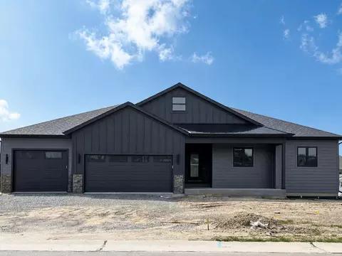 404 S Cypress Ave, Marshfield, WI 54449