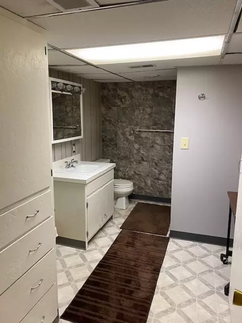 Bath - 808 12th St, Mosinee, WI 54455 photo 3 of 5