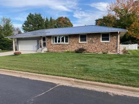 Exterior - 808 12th St, Mosinee, WI 54455 photo 4 of 11