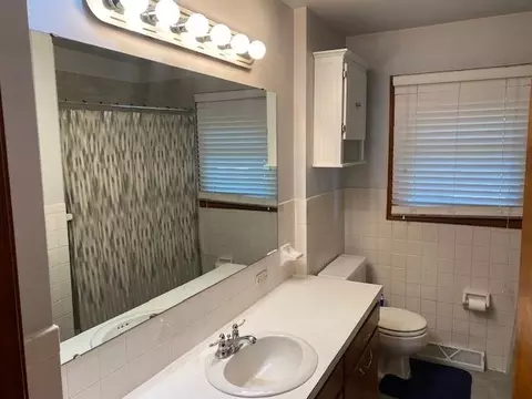 Bath - 808 12th St, Mosinee, WI 54455 photo 2 of 5