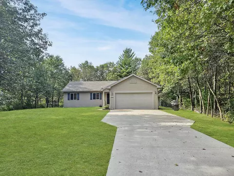 359 White Waters Trl, Nekoosa, WI 54457