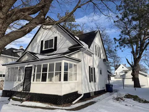 427 N 6th Ave, Wausau, WI 54401