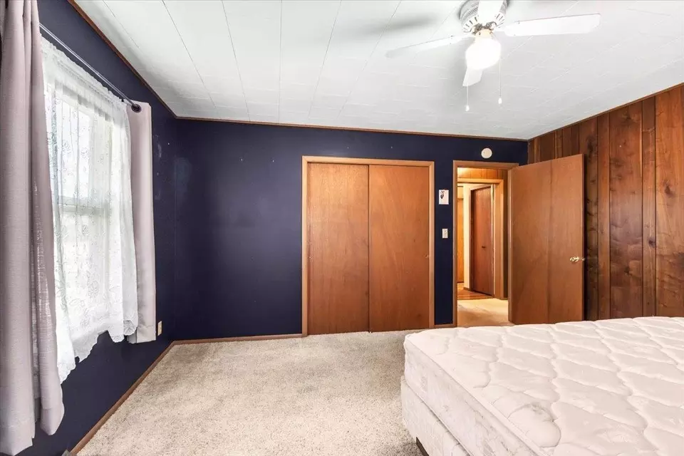Bedroom - 10520 Rangeline Rd, Wisconsin Rapids, WI 54494 photo 5 of 9