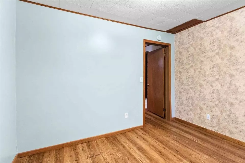 Bedroom - 10520 Rangeline Rd, Wisconsin Rapids, WI 54494 photo 2 of 9
