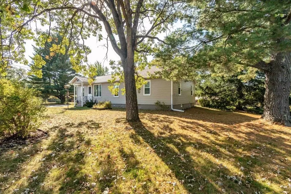 Exterior - 10520 Rangeline Rd, Wisconsin Rapids, WI 54494 photo 11 of 13