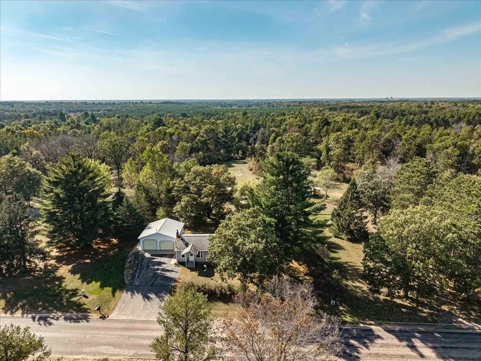 View/Area - 10520 Rangeline Rd, Wisconsin Rapids, WI 54494 photo 2 of 10