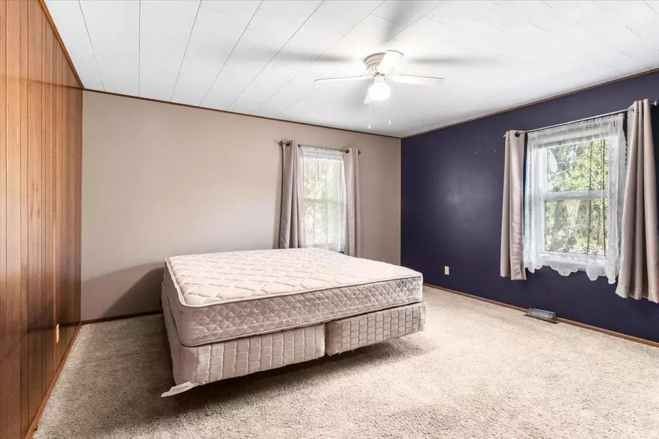 Bedroom - 10520 Rangeline Rd, Wisconsin Rapids, WI 54494 photo 3 of 9