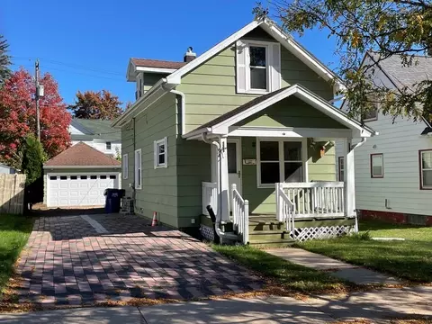 817 N 2nd Ave, Wausau, WI 54401