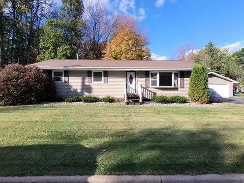 608 Damon St, Athens, WI 54411