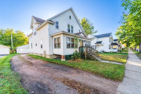 917 S 6th Ave, Wausau, WI 54401