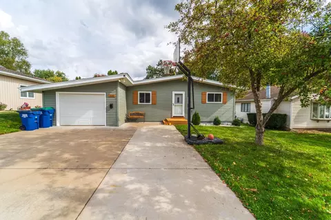 1533 Cherry St, Wausau, WI 54401
