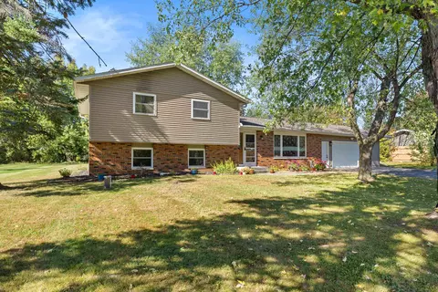 1552 Agnes Dr, Stevens Point, WI 54482