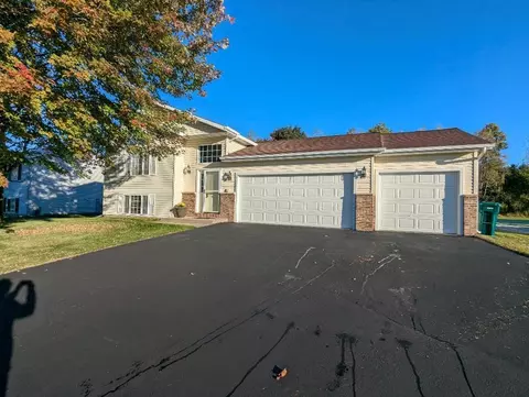 2602 Parkway Ln, Weston, WI 54476