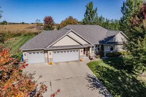 501 Aspen Grove Ln, Wausau, WI 54403