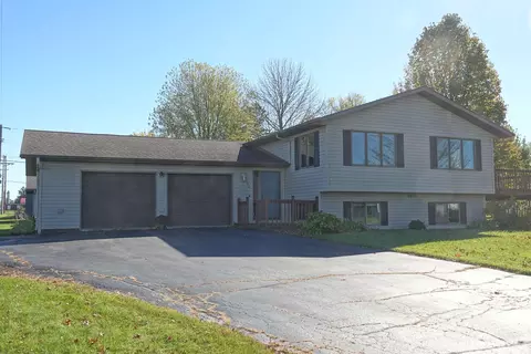 194 N 5th St, Dorchester, WI 54425