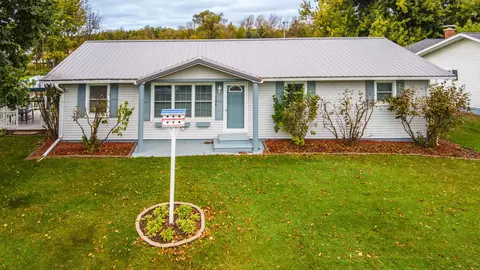 108 S 5th Ave, Edgar, WI 54426