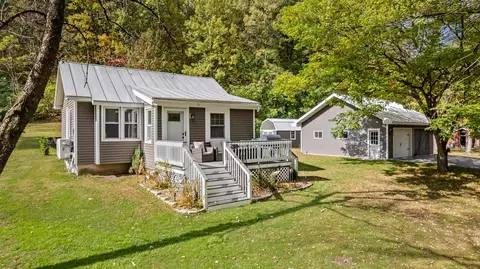 n9931 Wisconsin 49, Iola, WI 54945