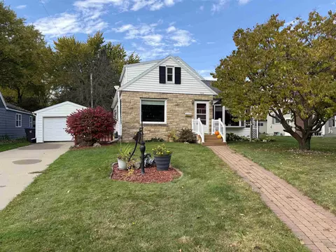 1004 S Oak Ave, Marshfield, WI 54449