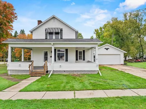 306 W 3rd St, Granton, WI 54436
