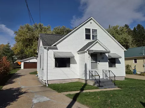 604 N Chestnut Ave, Marshfield, WI 54449