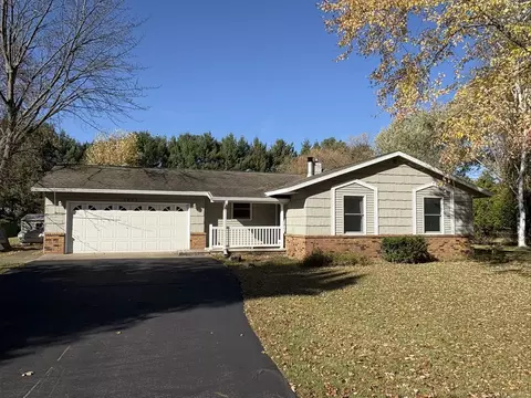 2633 Swiggum Ln, Nekoosa, WI 54457
