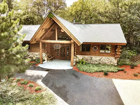 9640 County Road D, Almond, WI 54909