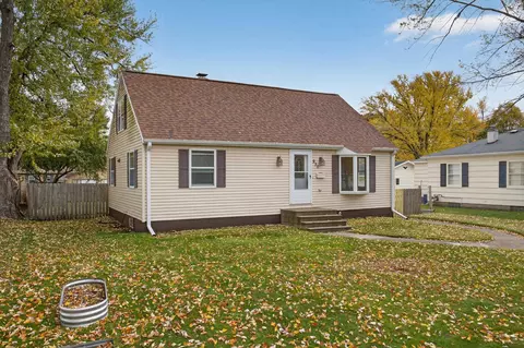 930 Park Court Ln, Port Edwards, WI 54469