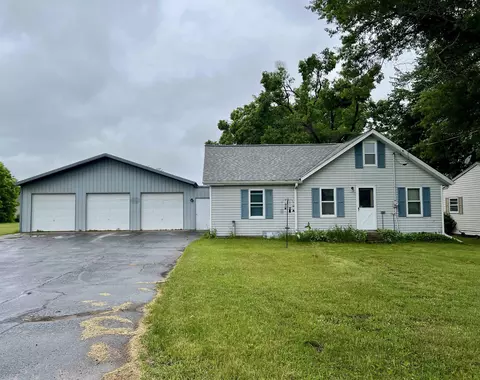 215530 N Shore Dr, Hatley, WI 54440