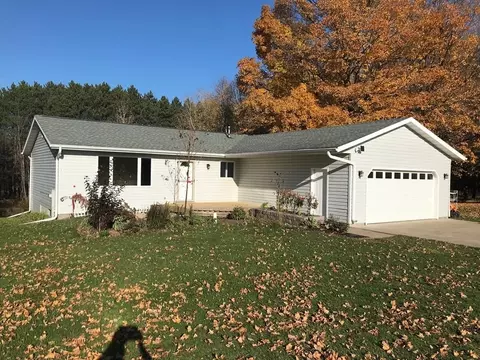 179336 Apple Ln, Hatley, WI 54440