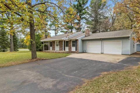 5206 Forest Cir N, Stevens Point, WI 54481